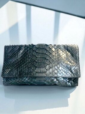GUCCI JOURNAL BLACK PYTHON CLUTCH NEW 228573 486628